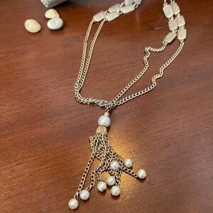 Vintage Necklace with pearl dangle 💕​